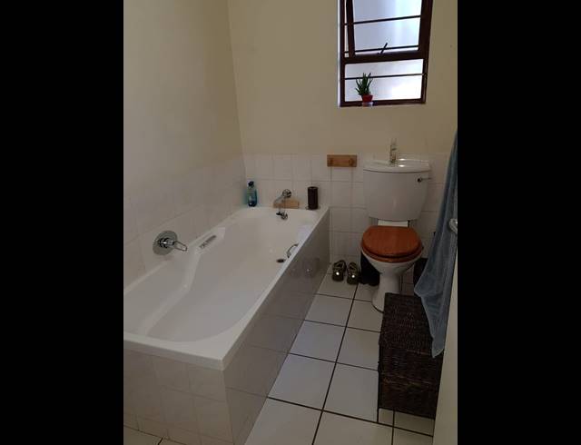 2 BEDROOM SECTIONAL TITLE RENTED IN JUKSKEI PARK
